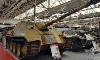 Recenzia tankových múzeí Bovington a Kubinka